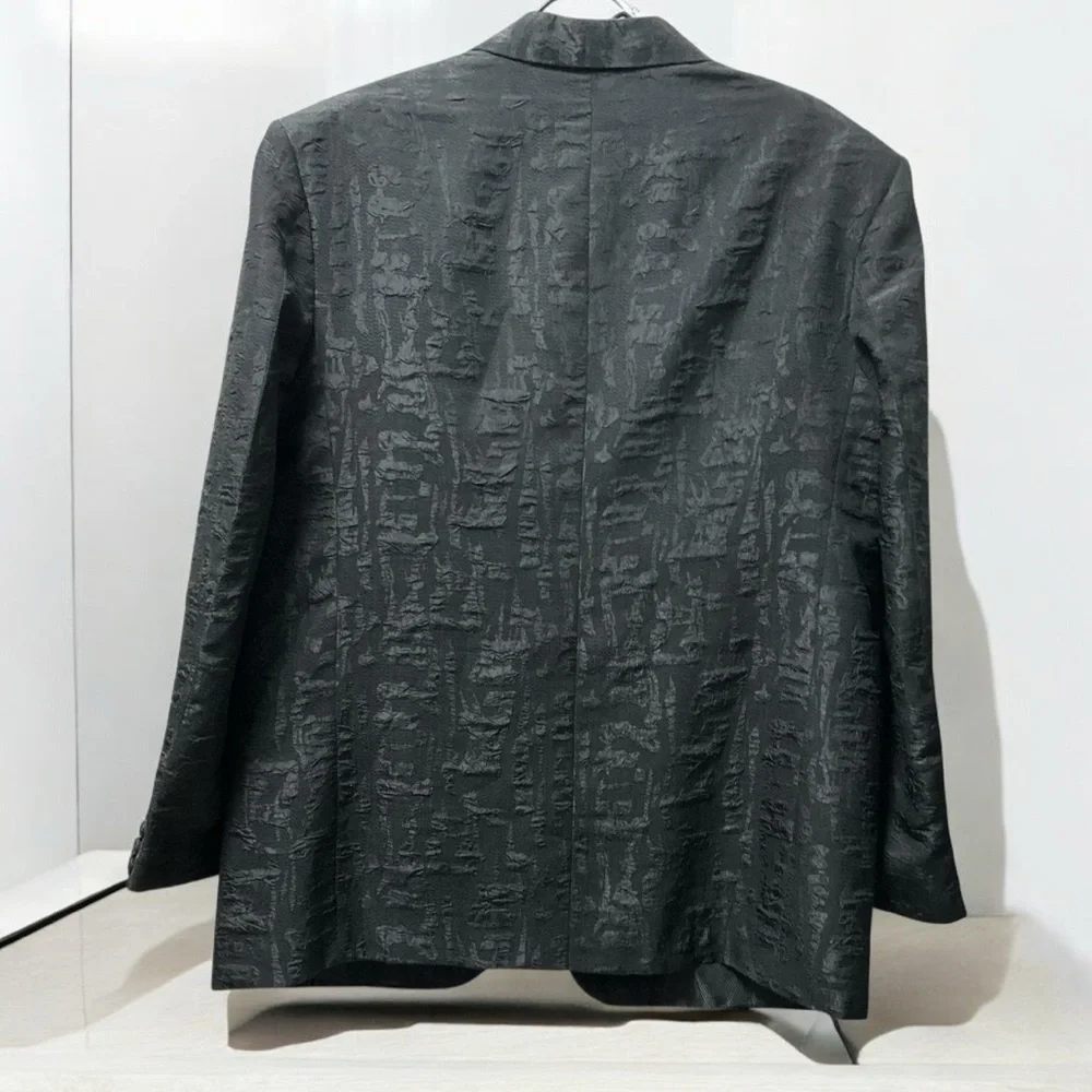 Elegant Black Textured Men's Blazer